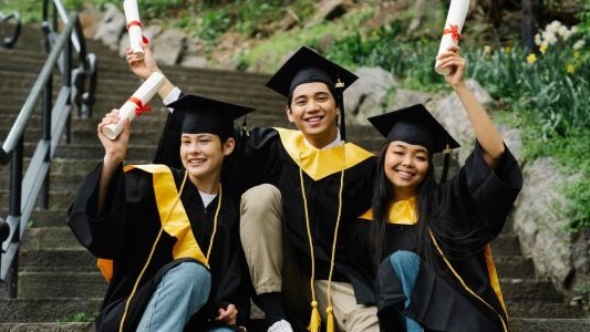 Beasiswa dengan Skor TOEFL: Kenapa TOEFL Menjadi Syarat Utama Beasiswa Luar Negeri