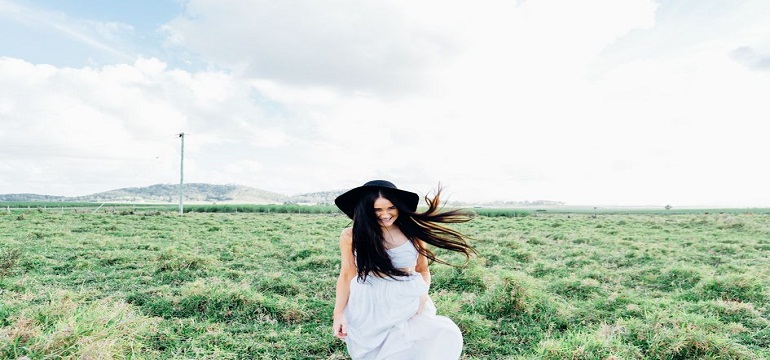 Makna Mimpi Memakai Baju Warna Putih Menurut Primbon