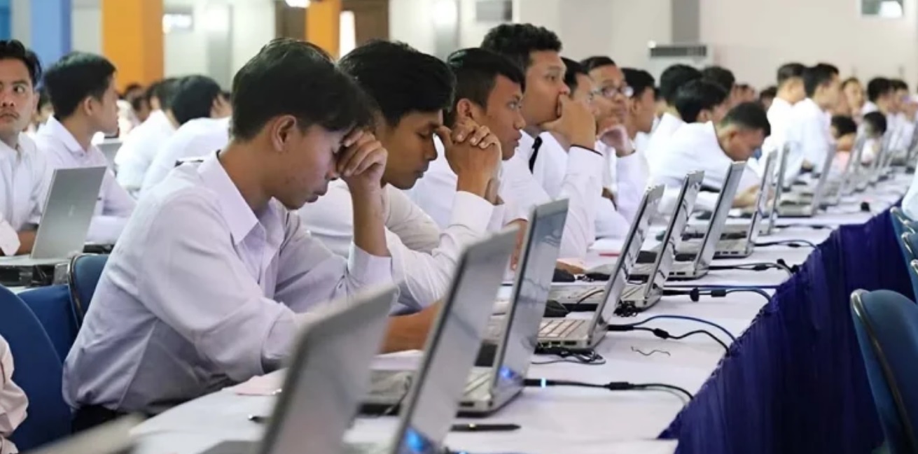 Perbandingan Ayocpns Tryout dengan Bimbel Konvensional