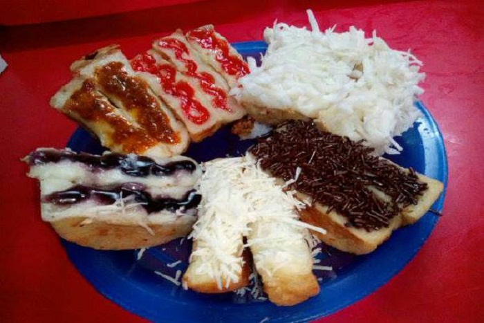 Jajanan Endeus Khas Bandung