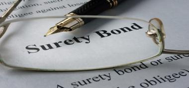Mengetahui Perbedaan dan Manfaat Jasa Surety Bond dan Jasa Bank Garansi untuk Proyek Bisnis Anda
